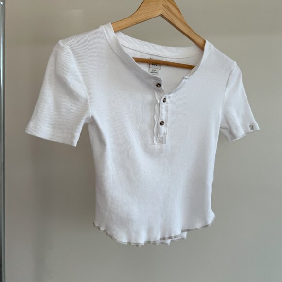 BDG Cropped Ribbed Baby Tee - Picture 3 of 8